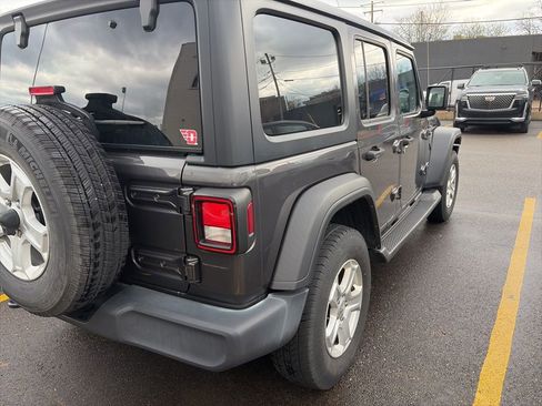 Used 2020 Jeep Wrangler Unlimited Sport S image 4