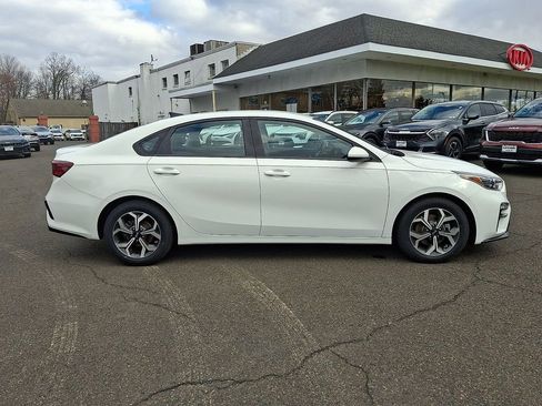 Used 2021 Kia Forte LXS image 8