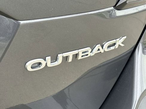 Used 2025 Subaru Outback Premium image 14