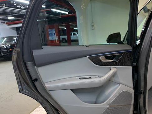 Used 2022 Audi Q7 3.0T Premium Plus w/ Premium Plus Package image 38
