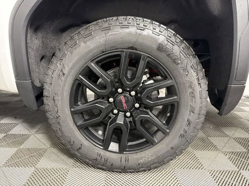 New 2026 GMC Sierra 1500 Elevation image 17