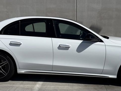 Used 2024 Mercedes-Benz E 350 4MATIC Sedan image 3