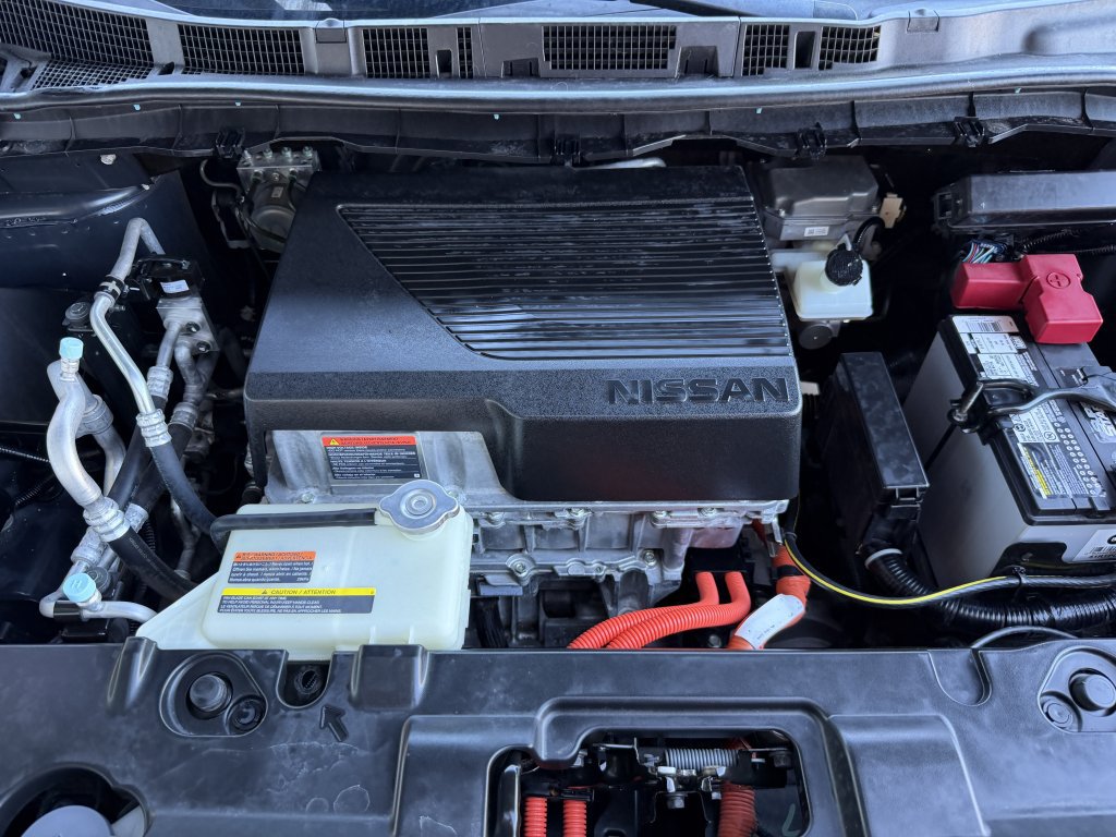 Used 2019 Nissan Leaf SL Plus FWD image 41