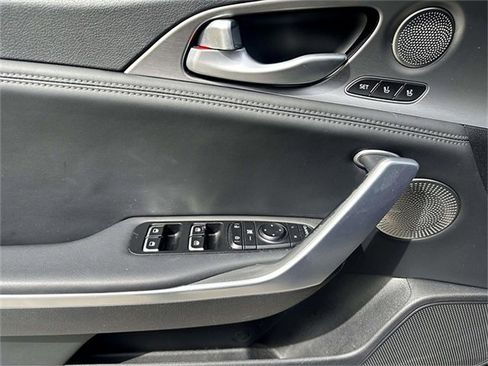 Used 2020 Kia Stinger GT2 image 11