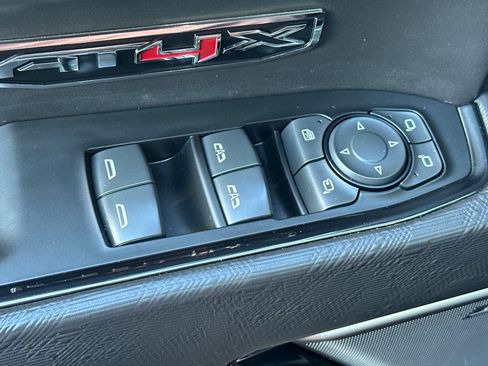 Used 2022 GMC Sierra 1500 AT4X image 12