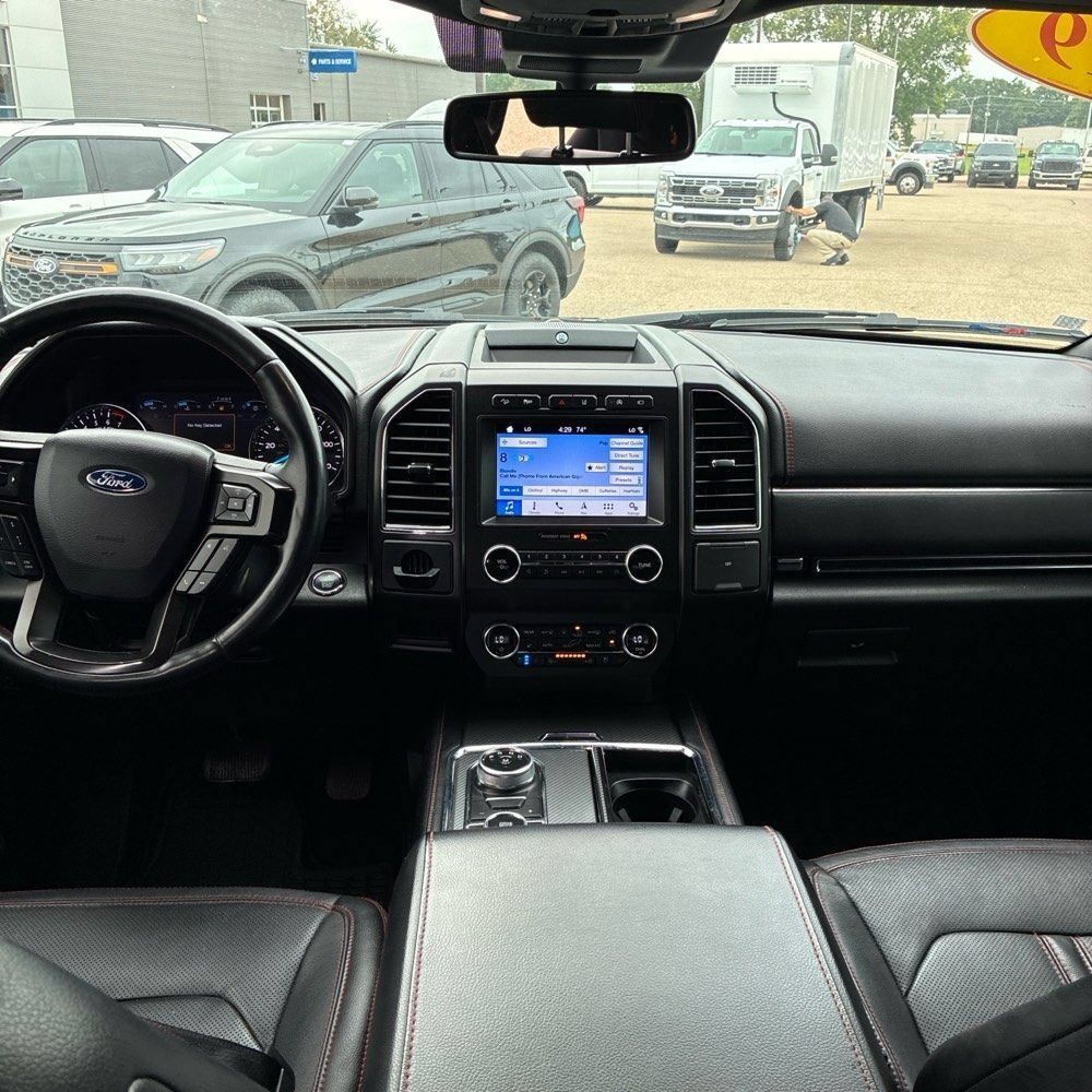 Used 2019 Ford Expedition Limited w/ Equipment Group 303A AWD/4WD image 7