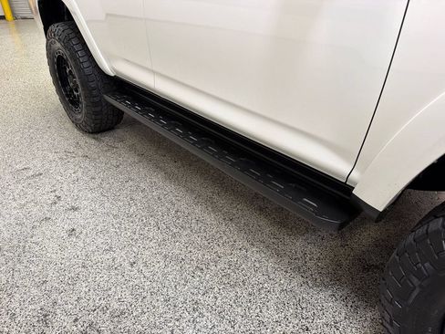 Used 2020 Toyota 4Runner SR5 AWD/4WD image 47