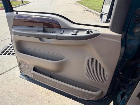 Used 2000 Ford F250 Lariat image 22