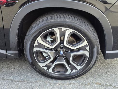 Used 2023 Subaru Ascent Limited AWD/4WD image 9