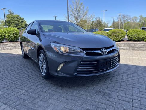 Used 2015 Toyota Camry XLE FWD image 7
