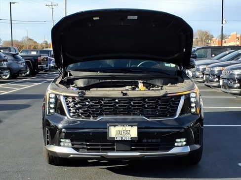 Used 2025 Kia Sorento EX w/ Panoramic Sunroof Package image 34