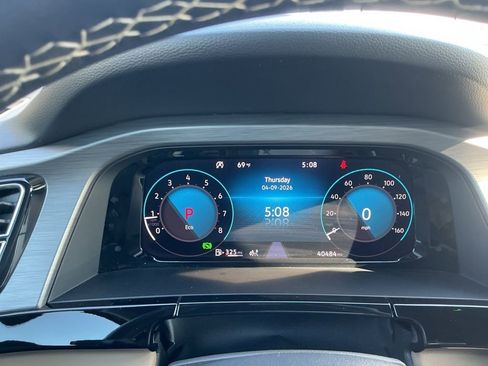 Used 2024 Volkswagen Atlas Cross Sport SE image 13