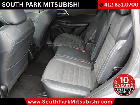 Used 2022 Mitsubishi Outlander SE image 15