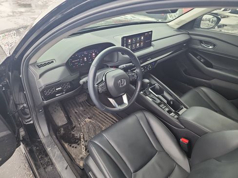 Used 2024 Honda Accord Touring image 4