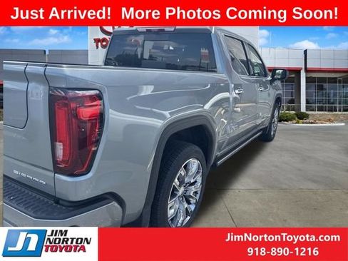 Used 2025 GMC Sierra 1500 Denali AWD/4WD image 5
