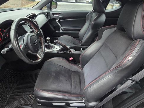 Used 2013 Subaru BRZ Limited w/ Popular Pkg 2C image 9