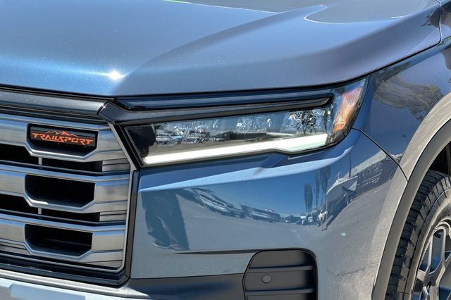 New 2026 Honda Pilot TrailSport image 9