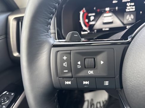 New 2025 Nissan Pathfinder Platinum image 38