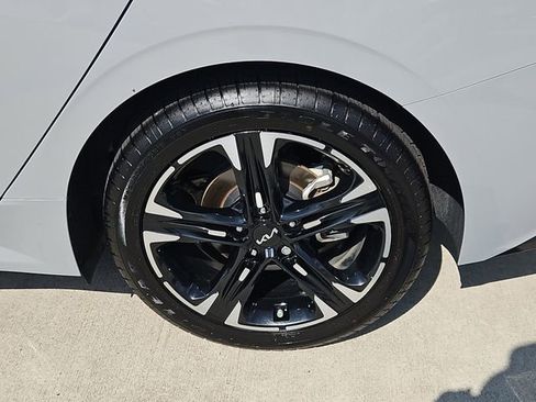 Used 2024 Kia K5 GT-Line w/ GT-Line Premium Package FWD image 8