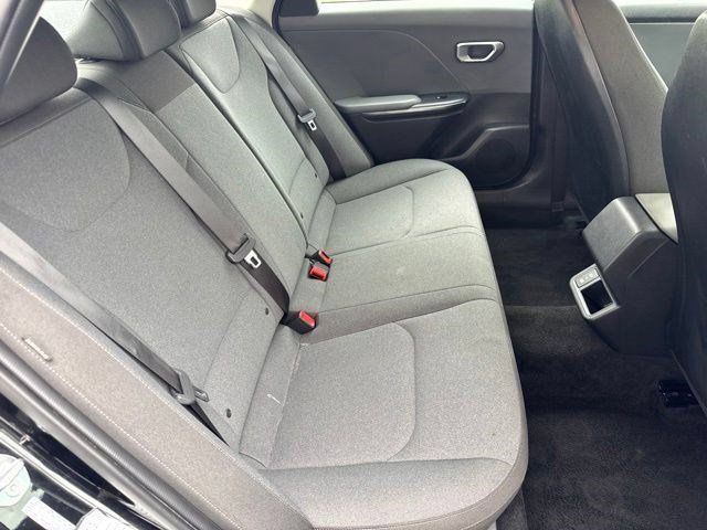 Used 2025 Kia K4 FWD image 39