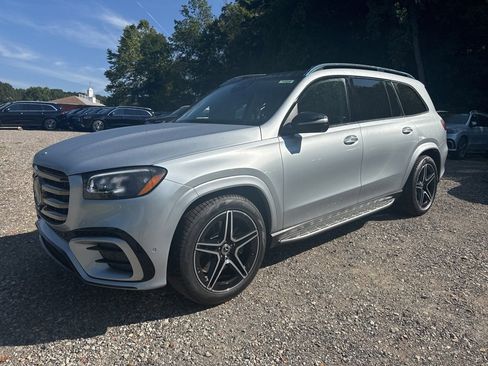 New 2026 Mercedes-Benz GLS 450 4MATIC image 3