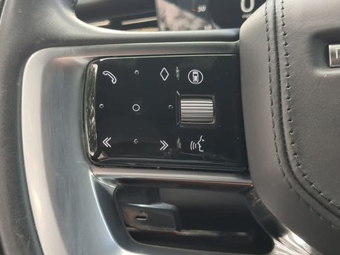 Certified 2025 Land Rover Range Rover SE AWD/4WD image 25