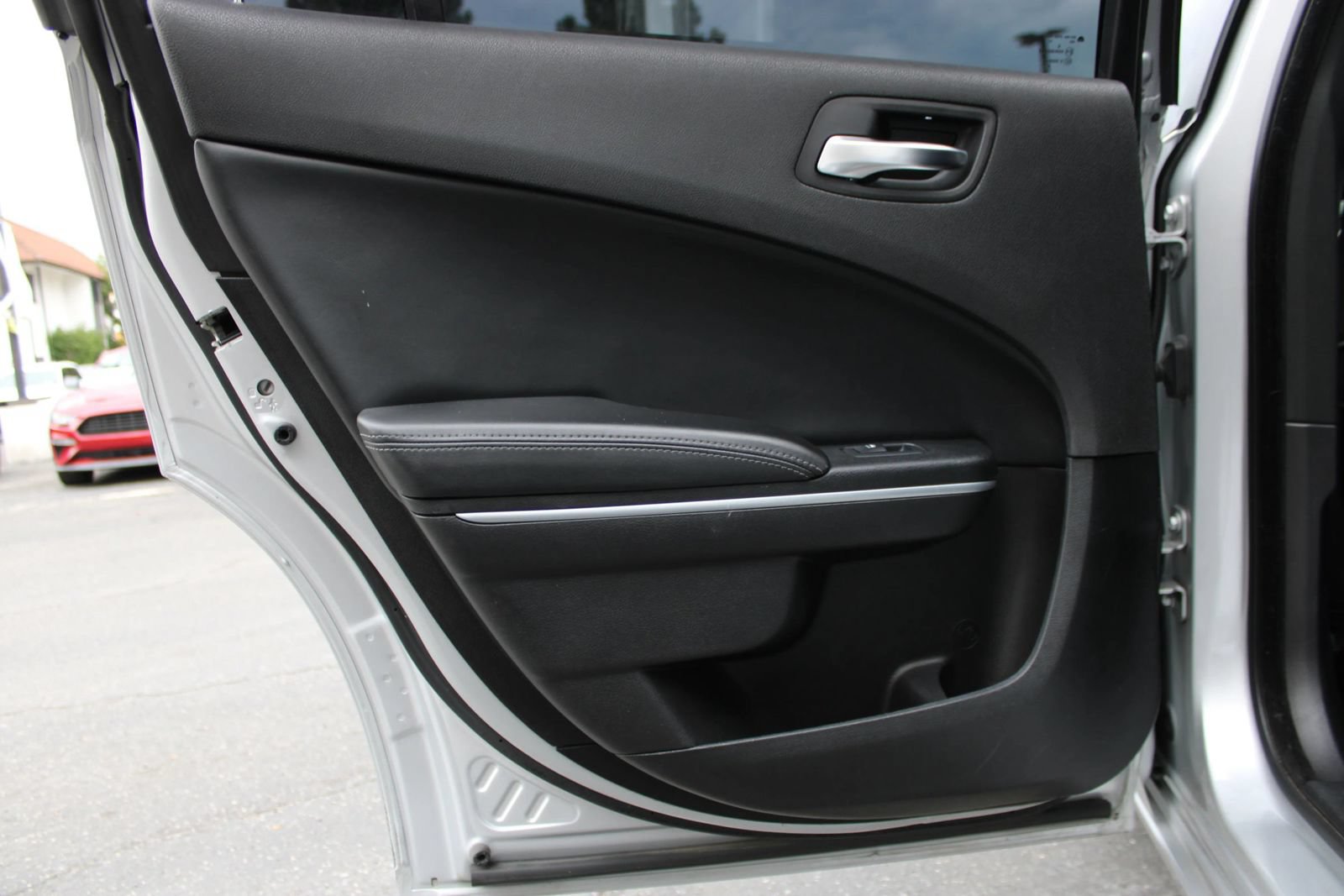 Used 2021 Dodge Charger SXT w/ Leather Interior Group RWD image 16