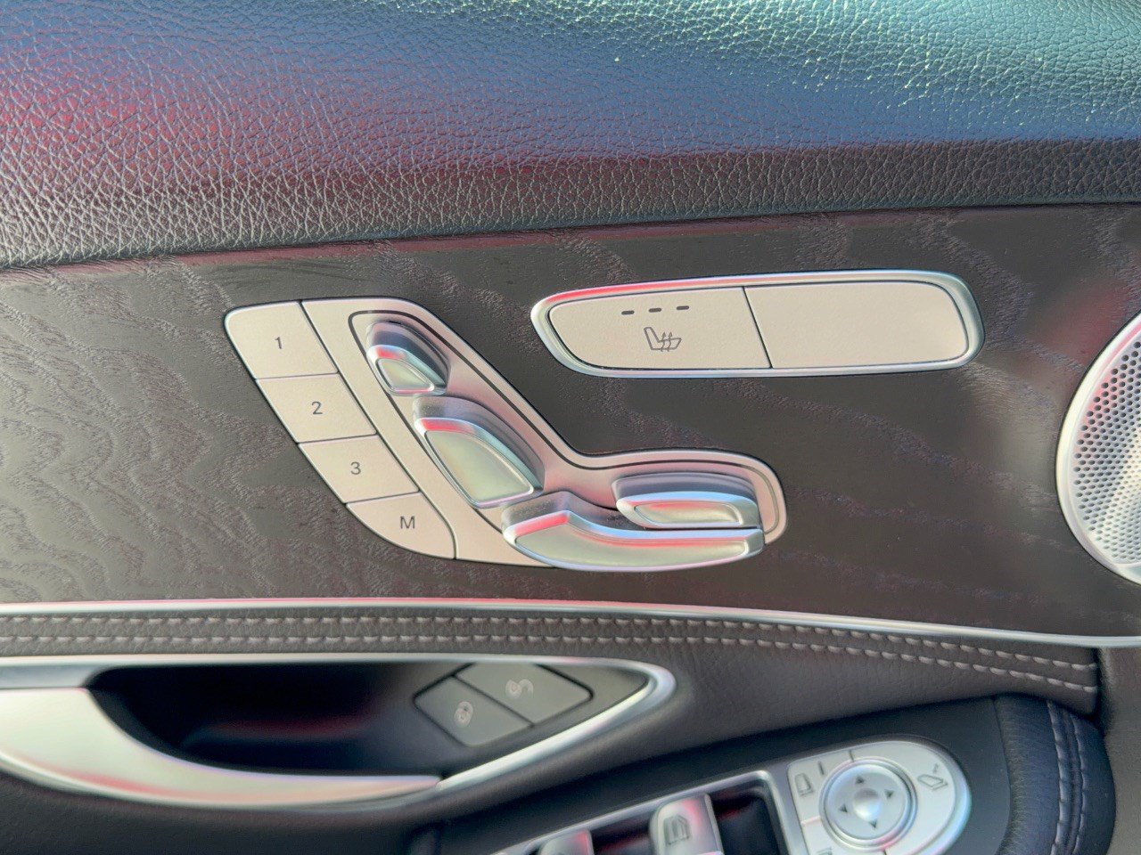 Used 2015 Mercedes-Benz C 300 4MATIC Sedan image 16