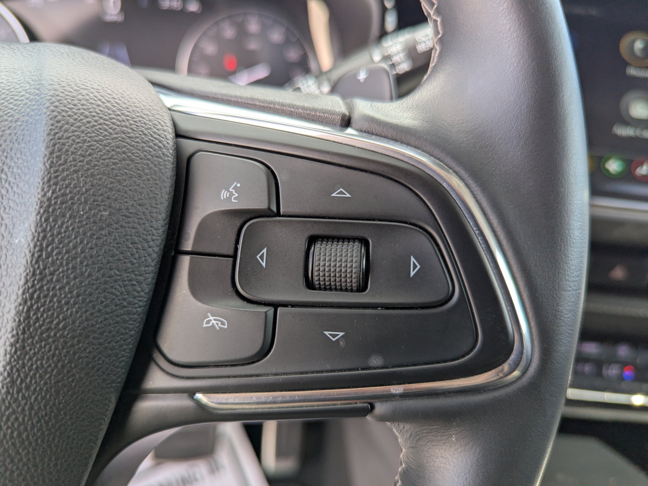Used 2022 Buick Envision Essence w/ Sport Touring Package AWD/4WD image 16