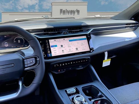 New 2026 Jeep Cherokee Laredo AWD/4WD image 7