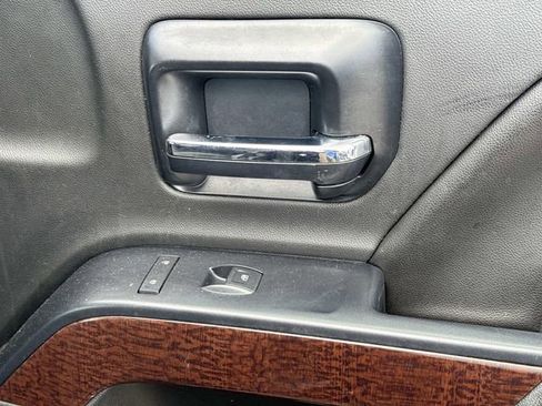 Used 2014 GMC Sierra 1500 SLE image 18