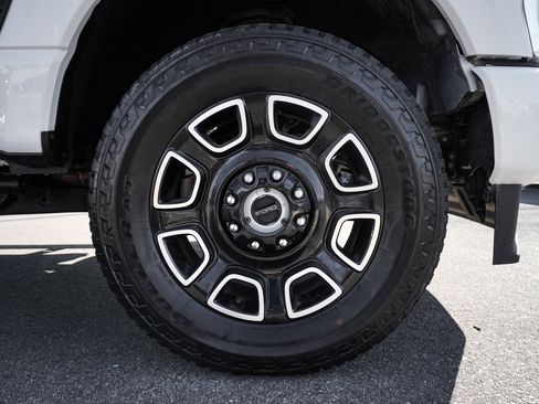 Used 2025 Ford F350 Platinum image 13