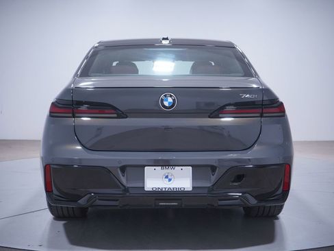 Used 2026 BMW 740i w/ Executive Package RWD image 5