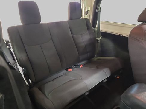 Used 2014 Jeep Wrangler Sport w/ Connectivity Group AWD/4WD image 12