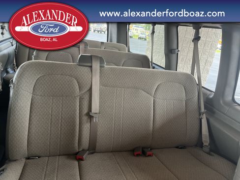 Used 2023 Chevrolet Express 3500 LS RWD image 17