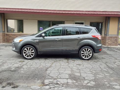 Used 2015 Ford Escape SE w/ SE Chrome Package AWD/4WD image 1