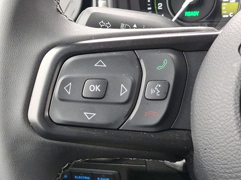 Certified 2025 Jeep Wrangler Willys image 24