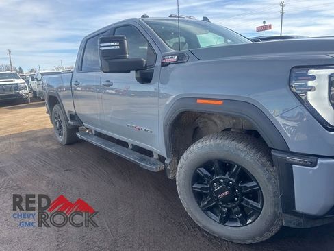 Used 2024 GMC Sierra 2500 AT4 AWD/4WD image 31