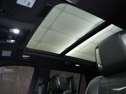 Used 2021 Cadillac Escalade Sport Platinum w/ LPO, ONYX Package image 24