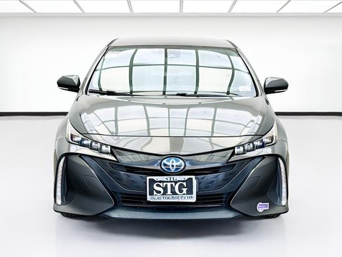 Used 2019 Toyota Prius Prime Premium FWD image 2