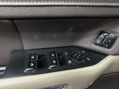 Used 2020 Ford Expedition XLT w/ Equipment Group 202A image 19