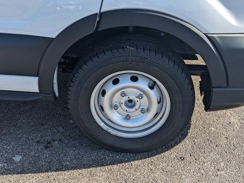 New 2024 Ford Transit 250 148 Medium Roof image 11