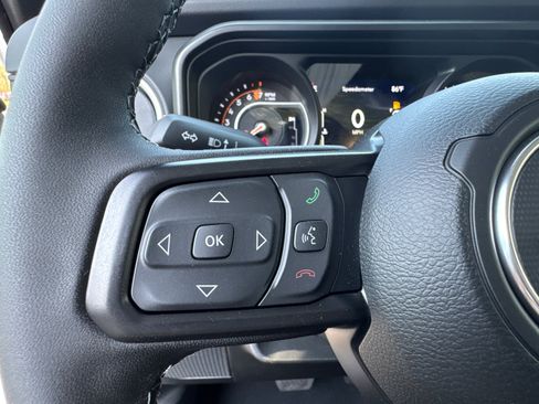New 2026 Jeep Gladiator Sport AWD/4WD image 32