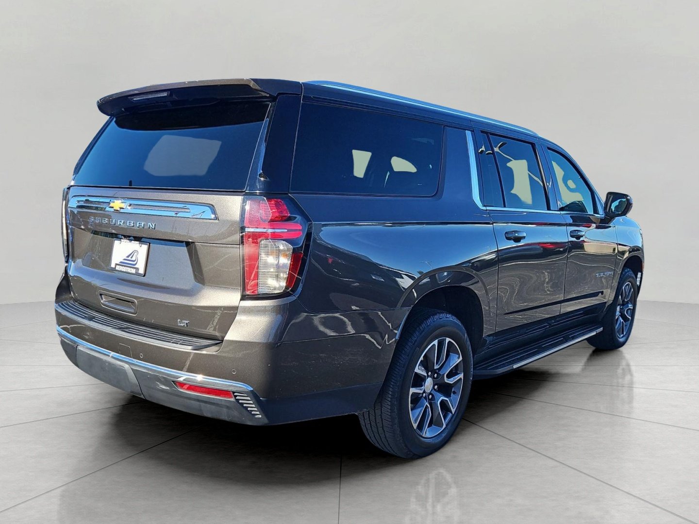 Used 2021 Chevrolet Suburban LT AWD/4WD image 8