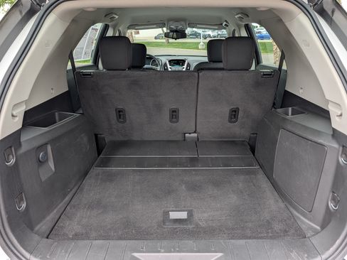 Used 2017 Chevrolet Equinox LS FWD image 18