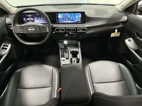 New 2026 Nissan Sentra SR FWD image 9