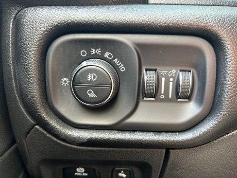Used 2023 RAM 1500 Laramie AWD/4WD image 20