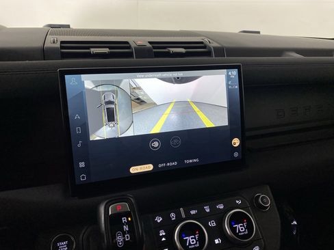 Used 2023 Land Rover Defender 130 X-Dynamic SE image 23