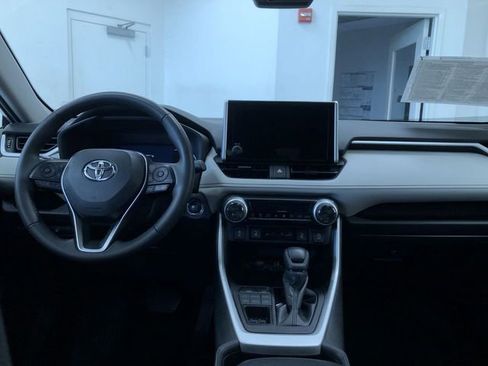 Certified 2024 Toyota RAV4 XLE w/ Convenience Package AWD/4WD image 17