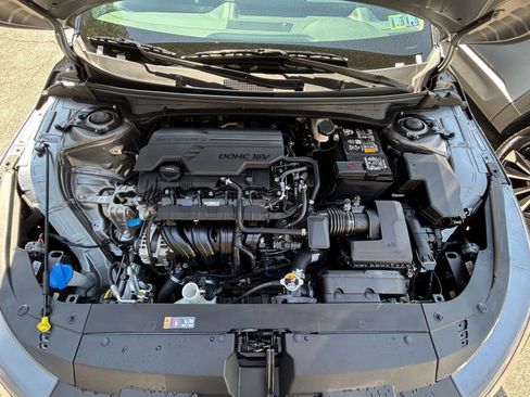 Used 2025 Kia K4 LXS image 33